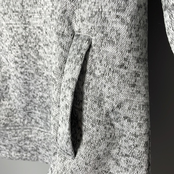 NHL Ottawa Senators Quarter Closure Sweater - Picture 6 of 8